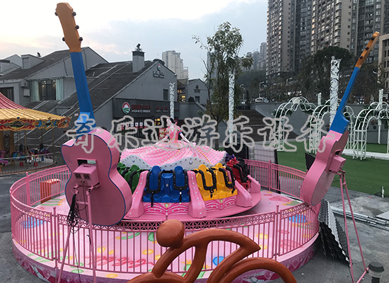 兒童游樂(lè)設(shè)施跳舞女郎